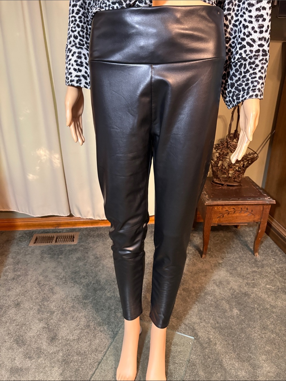High-Rise Faux Leather Women's Pants - Black